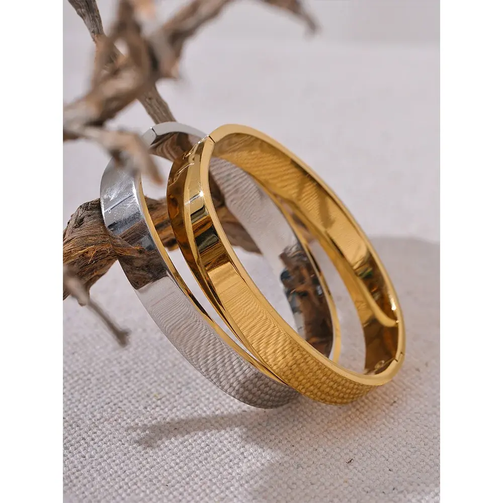 Jonc Rond Texturé Large — Argent 925 Plaqué Or 18K From Paris Jewelry